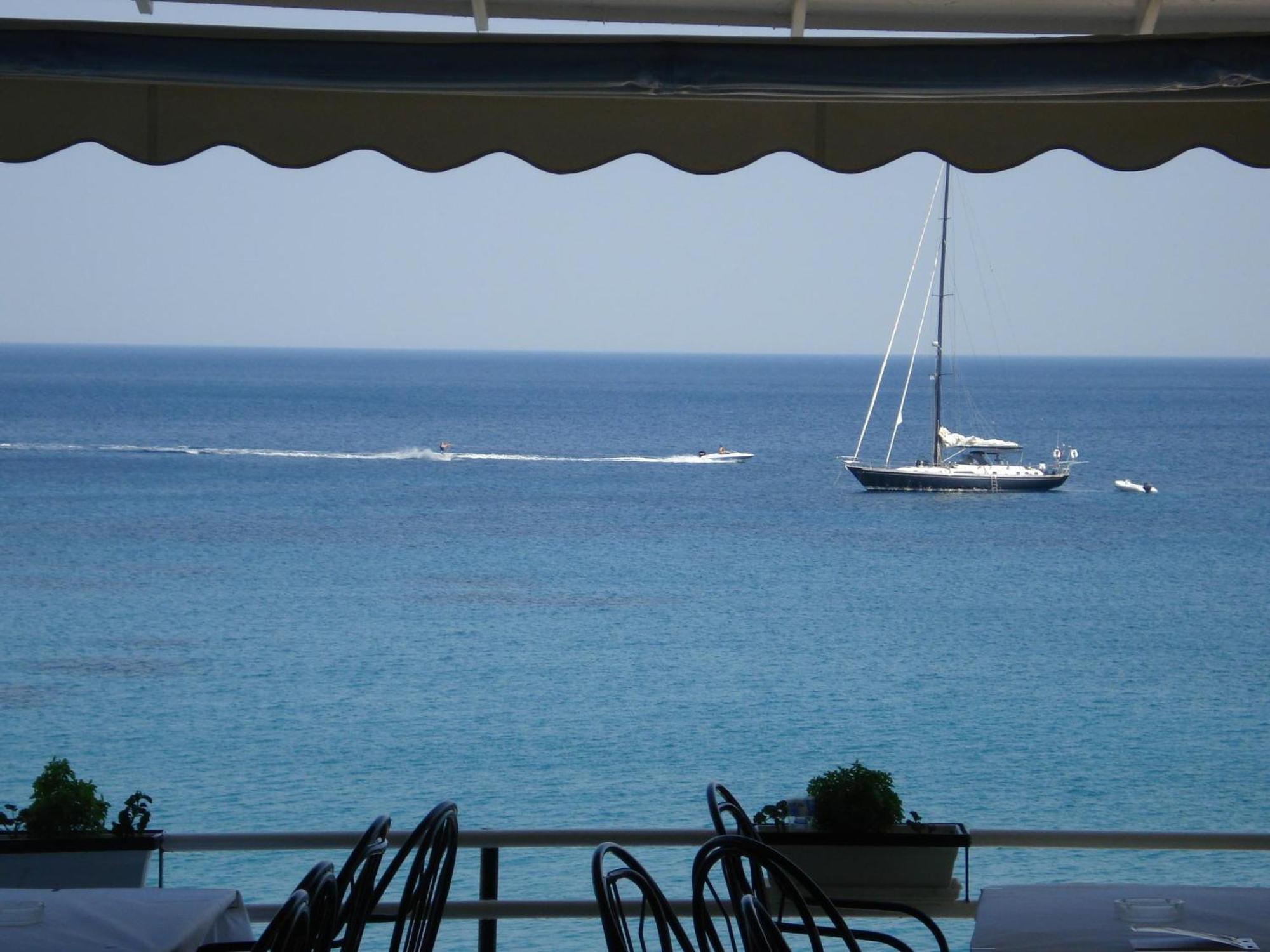Panorama Hotel Agia Marina  Extérieur photo